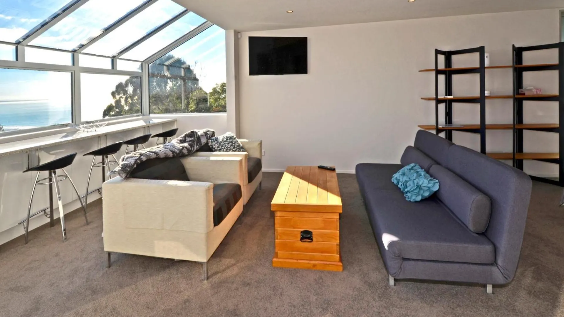 Апартаменты Winter Escape With Panoramic Views And Total Privacy Крайстчёрч
